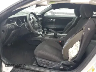2021 Ford Mustang EcoBoost z VIN 1FA6P8TH5M5126729, wystawiony jako Copart lot #65464594 z przebiegiem 25 590 mil mil oraz Szkoda całkowita • Salvage title. Historia ofert i sprzedaży dostępna na DreamBid. Obrazek 7.