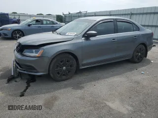 2017 Volkswagen Jetta S z VIN 3VW2B7AJ6HM415235, wystawiony jako Copart lot #60348435 z przebiegiem 93 218 mil mil oraz Szkoda całkowita • Salvage title. Historia ofert i sprzedaży dostępna na DreamBid. Obrazek 1.