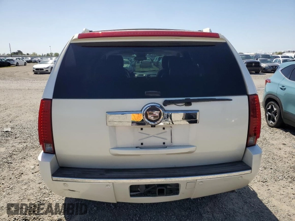 2007 Cadillac Escalade z VIN 1GYEC63827R397535, wystawiony jako Copart lot #51983615 z przebiegiem 148 736 mil mil oraz Szkoda całkowita • Salvage title. Historia ofert i sprzedaży dostępna na DreamBid. Obrazek 6.
