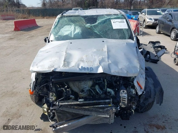 2021 Jeep Renegade Sport with VIN ZACNJCAB0MPM32217, listed as a IAAI auction lot 41776088 with NaN miles. Bid and sale history available at carsss.com. Image 6.