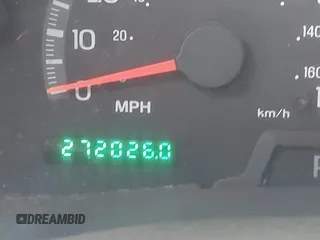 2001 Ford F-150 XL with VIN 2FTRX07W31CA59129, listed as a IAAI auction lot 41349352 with 272,026 mi miles. Bid and sale history available at carsss.com. Image 7.