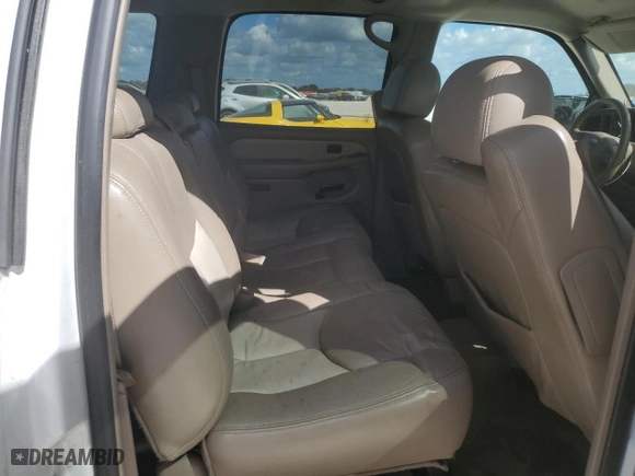 2004 GMC Yukon XL Denali with VIN 1GKFK66U84J258384, listed as a Copart auction lot 76179964 with 0 mi miles and Salvage Title. Bid and sale history available at carsss.com. Image 11.
