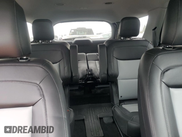 2023 Ford Explorer XLT z VIN 1FMSK7DH3PGB91471, wystawiony jako Copart lot #55952575 z przebiegiem 8 951 mil mil oraz Szkoda całkowita • Salvage title. Historia ofert i sprzedaży dostępna na DreamBid. Obrazek 10.