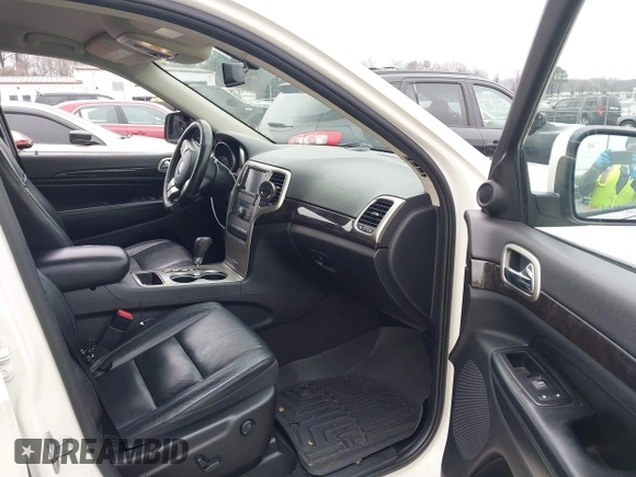 2011 Jeep Grand Cherokee Laredo with VIN 1J4RS4GG2BC709861, listed as a IAAI auction lot 41570812 with 178,226 mi miles and . Bid and sale history available at DreamBid. Image 5.