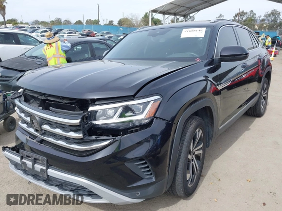2021 Volkswagen Atlas SEL Premium with VIN 1V2TE2CA6MC220132, listed as a IAAI auction lot 41688148 with 57,249 mi miles and . Bid and sale history available at DreamBid. Image 2.