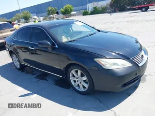 2008 Lexus ES 330 z VIN JTHBJ46G682155264, wystawiony jako IAAI lot #42477922 z przebiegiem 111 618 mil mil oraz . Historia ofert i sprzedaży dostępna na DreamBid. Obrazek 1.
