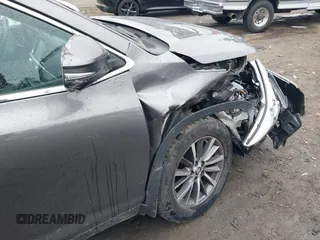 2019 Toyota Highlander SE z VIN 5TDJZRFH0KS584881, wystawiony jako IAAI lot #42016362 z przebiegiem 65 704 mil mil oraz . Historia ofert i sprzedaży dostępna na DreamBid. Obrazek 6.