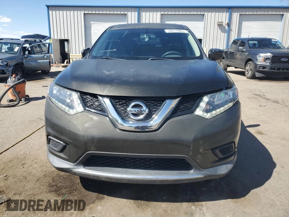 2016 Nissan Rogue SV z VIN KNMAT2MV5GP686972, wystawiony jako Copart lot #54417065 z przebiegiem 82 752 mil mil oraz Szkoda całkowita • Salvage title. Historia ofert i sprzedaży dostępna na DreamBid. Obrazek 5.