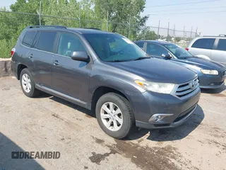 2012 Toyota Highlander with VIN 5TDZK3EH9CS060362, listed as a IAAI auction lot 42754098 with 328,652 mi miles and . Bid and sale history available at DreamBid. Image 1.