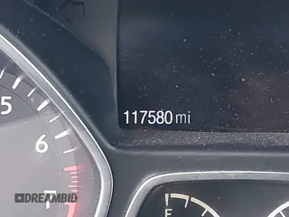 2018 Ford Escape SE z VIN 1FMCU9GD1JUD48846, wystawiony jako IAAI lot #42112952 z przebiegiem 117 580 mil mil oraz . Historia ofert i sprzedaży dostępna na DreamBid. Obrazek 15.