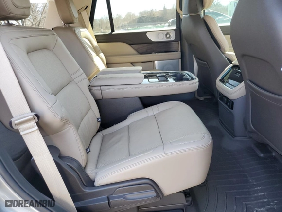 2024 Lincoln Navigator Reserve with VIN 5LMJJ2LG8REL00917, listed as a Copart auction lot 50007745 with 4,659 mi miles and Salvage Title. Bid and sale history available at carsss.com. Image 11.