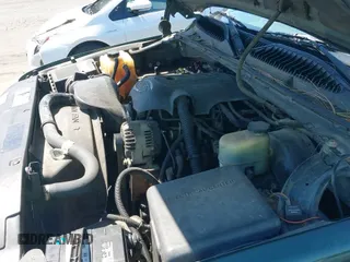 2002 Chevrolet Silverado 1500 LS с VIN 2GCEK19T921228542, выставлен на аукционе IAAI как лот 42809961 с пробегом 269 001 миль миль и . История ставок и продаж доступна на DreamBid. Изображение 20.