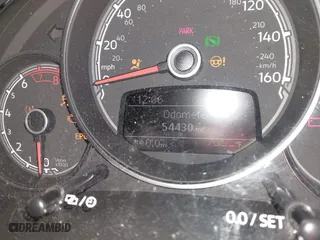2019 Volkswagen Beetle S with VIN 3VWFD7AT5KM708953, listed as a IAAI auction lot 41440200 with 54,430 mi miles. Bid and sale history available at carsss.com. Image 16.