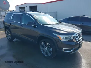 2017 GMC Acadia SLT z VIN 1GKKNNLS5HZ136298, wystawiony jako IAAI lot #40665837 z przebiegiem 120 354 mil mil oraz . Historia ofert i sprzedaży dostępna na DreamBid. Obrazek 1.