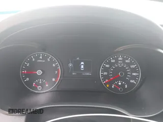 2018 Kia Optima LX z VIN 5XXGT4L31JG234618, wystawiony jako IAAI lot #42126375 z przebiegiem 111 540 mil mil oraz . Historia ofert i sprzedaży dostępna na DreamBid. Obrazek 7.
