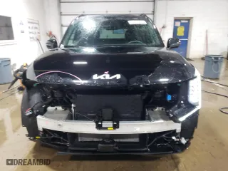 2024 Kia EV9 GT-Line with VIN KNDAEFS58R6021920, listed as a Copart auction lot 87804715 with 17,047 mi miles and Salvage Title. Bid and sale history available at carsss.com. Image 5.