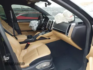 2014 Porsche Cayenne с VIN WP1AA2A22ELA94738, выставлен на аукционе IAAI как лот 41621776 с пробегом 104 164 миль миль и . История ставок и продаж доступна на DreamBid. Изображение 5.
