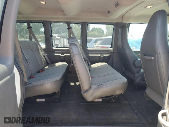 2016 Chevrolet Express Passenger LT with VIN 1GAZGPFG8G1194824, listed as a Copart auction lot 57914775 with 45,291 mi miles and Clean title. Bid and sale history available at DreamBid. Image 11.