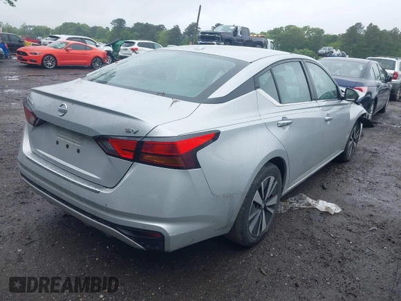 2021 Nissan Altima SV with VIN 1N4BL4DV6MN343648, listed as a IAAI auction lot 42321888 with 18,232 mi miles and . Bid and sale history available at DreamBid. Image 4.