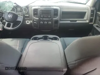 2019 Ram 1500 Tradesman z VIN 1C6RR6FTXKS723855, wystawiony jako Copart lot #55828485 z przebiegiem Nie podano mil oraz Szkoda całkowita • Salvage title. Historia ofert i sprzedaży dostępna na DreamBid. Obrazek 8.