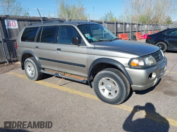 2003 Mitsubishi Montero Sport ES with VIN JA4MT21H93J046492, listed as a IAAI auction lot 42023037 with 181,406 mi miles. Bid and sale history available at carsss.com. Image 1.