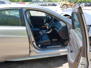 2018 Acura TLX Technology z VIN 19UUB3F53JA001771, wystawiony jako IAAI lot #42291875 z przebiegiem Nie podano mil oraz . Historia ofert i sprzedaży dostępna na DreamBid. Obrazek 5.