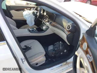 2018 Mercedes-Benz E-Class E 300 with VIN WDDZF4KB6JA377560, listed as a IAAI auction lot 41730305 with 36,477 mi miles. Bid and sale history available at carsss.com. Image 5.