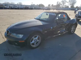 2001 BMW Z3 3.0i with VIN WBACN53441LJ56386, listed as a Copart auction lot 89152745 with 134,384 mi miles and Salvage Title. Bid and sale history available at carsss.com. Image 1.