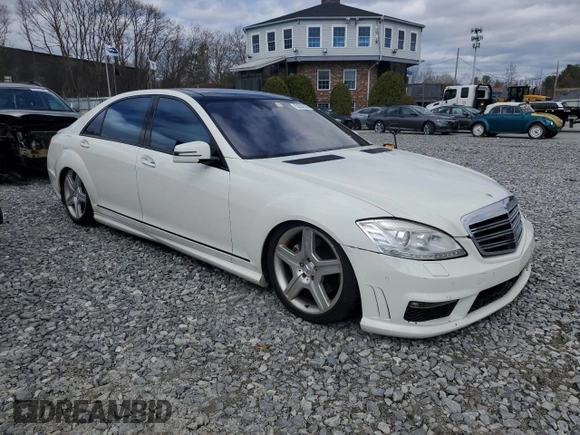 2008 Mercedes-Benz S 550 z VIN WDDNG86X18A214561, wystawiony jako Copart lot #52362325 z przebiegiem 150 140 mil mil oraz Czysty tytuł • Clean title. Historia ofert i sprzedaży dostępna na DreamBid. Obrazek 4.
