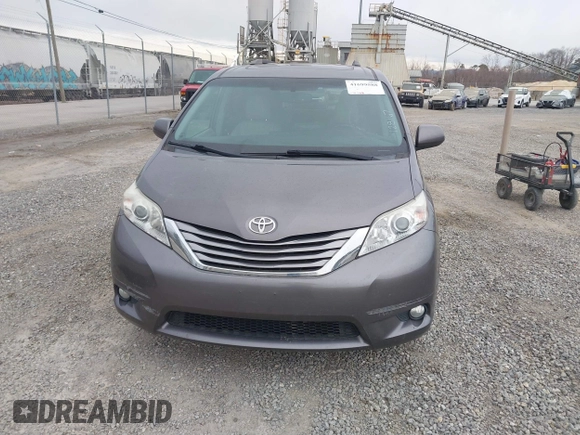 2015 Toyota Sienna Limited z VIN 5TDDK3DC6FS128167, wystawiony jako IAAI lot #41699588 z przebiegiem 179 723 mil mil oraz . Historia ofert i sprzedaży dostępna na DreamBid. Obrazek 12.