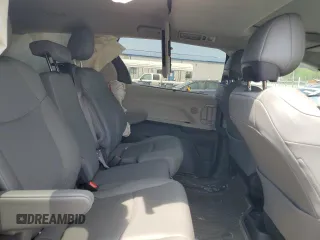 2021 Toyota Sienna XLE z VIN 5TDJRKEC3MS007973, wystawiony jako Copart lot #55492735 z przebiegiem 53 700 mil mil oraz Szkoda całkowita • Salvage title. Historia ofert i sprzedaży dostępna na DreamBid. Obrazek 11.
