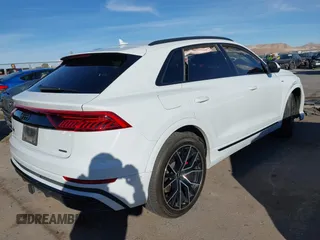 2021 Audi Q8 Premium Plus z VIN WA1EVAF12MD032227, wystawiony jako IAAI lot #41193948 z przebiegiem Nie podano mil oraz . Historia ofert i sprzedaży dostępna na DreamBid. Obrazek 4.
