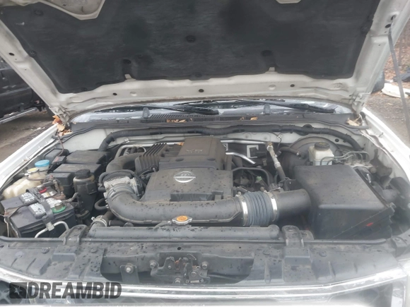 2005 Nissan Pathfinder SE with VIN 5N1AR18U15C734896, listed as a IAAI auction lot 41038342 with 188,910 mi miles. Bid and sale history available at carsss.com. Image 10.