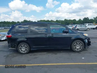 2018 Toyota Sienna XLE Auto Access Seat с VIN 5TDYZ3DC4JS962153, выставлен на аукционе IAAI как лот 42625213 с пробегом 75 006 миль миль и . История ставок и продаж доступна на DreamBid. Изображение 14.