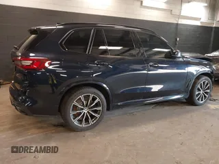 2023 BMW X5 M50i z VIN 5UXJU4C06P9R40495, wystawiony jako IAAI lot #42162049 z przebiegiem 57 179 mil mil oraz . Historia ofert i sprzedaży dostępna na DreamBid. Obrazek 4.