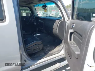 2007 Hummer H3 SUV with VIN 5GTDN13E878109598, listed as a IAAI auction lot 42123800 with 204,726 mi miles and . Bid and sale history available at DreamBid. Image 5.