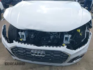 2023 Audi Q5 S line Premium Plus z VIN WA1EAAFY4P2175625, wystawiony jako IAAI lot #41483936 z przebiegiem 14 311 mil mil oraz . Historia ofert i sprzedaży dostępna na DreamBid. Obrazek 6.