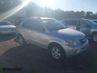 2009 Kia Sorento LX with VIN KNDJD735X95872078, listed as a IAAI auction lot 41201260 with 202,674 mi miles. Bid and sale history available at carsss.com. Image 1.