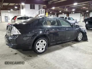 2010 Ford Fusion SE z VIN 3FAHP0HA1AR416870, wystawiony jako Copart lot #55585835 z przebiegiem 58 211 mil mil oraz Szkoda całkowita • Salvage title. Historia ofert i sprzedaży dostępna na DreamBid. Obrazek 3.