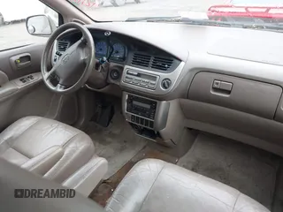 2001 Toyota Sienna LE with VIN 4T3ZF13CX1U367504, listed as a IAAI auction lot 42111583 with 302,801 mi miles and . Bid and sale history available at DreamBid. Image 5.