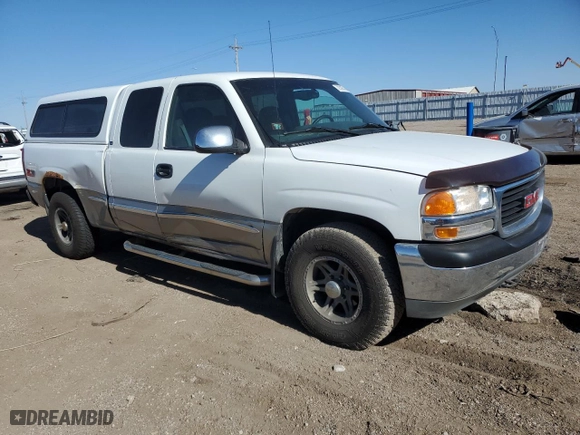 2000 GMC New Sierra 1500 SLE with VIN 1GTEK19T3YE188353, listed as a Copart auction lot 72392424 with NaN miles and Clean Title. Bid and sale history available at carsss.com. Image 4.