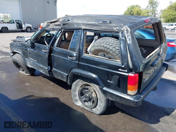 2000 Jeep Cherokee Classic with VIN 1J4FF58S5YL134745, listed as a IAAI auction lot 40352984 with 1 mi miles. Bid and sale history available at carsss.com. Image 3.