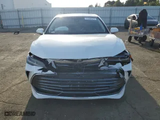 2020 Toyota Avalon Hybrid Limited with VIN 4T1D21FBXLU019044, listed as a Copart auction lot 41338375 with 118,062 mi miles and Salvage Title. Bid and sale history available at carsss.com. Image 5.