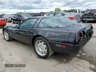 1994 Chevrolet Corvette z VIN 1G1YY22P4R5114674, wystawiony jako Copart lot #55403525 z przebiegiem Nie podano mil oraz Czysty tytuł • Clean title. Historia ofert i sprzedaży dostępna na DreamBid. Obrazek 2.