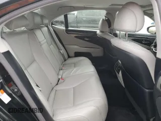 2017 Lexus LS 460 z VIN JTHCL5EF8H5029094, wystawiony jako Copart lot #81793294 z przebiegiem 37 205 mil mil oraz Szkoda całkowita • Salvage title. Historia ofert i sprzedaży dostępna na DreamBid. Obrazek 10.
