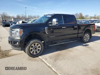 2019 Ford F-250 XL z VIN 1FT7W2BTXKEF35875, wystawiony jako Copart lot #54132745 z przebiegiem 109 179 mil mil oraz Szkoda całkowita • Salvage title. Historia ofert i sprzedaży dostępna na DreamBid. Obrazek 1.