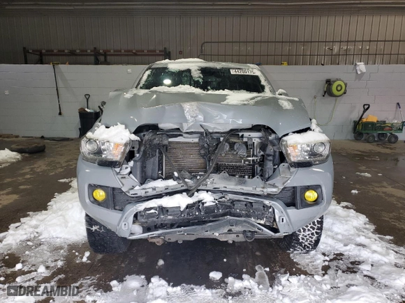 2018 Toyota Tacoma SR with VIN 3TMCZ5AN8JM155615, listed as a Copart auction lot 44200175 with NaN miles and Salvage Title. Bid and sale history available at carsss.com. Image 5.