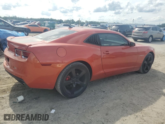 2010 Chevrolet Camaro 2LT z VIN 2G1FC1EV1A9200154, wystawiony jako Copart lot #59173265 z przebiegiem 208 136 mil mil oraz Czysty tytuł • Clean title. Historia ofert i sprzedaży dostępna na DreamBid. Obrazek 3.