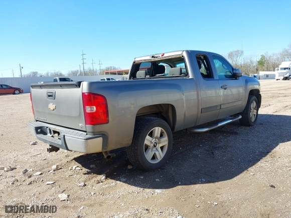 2008 Chevrolet Silverado 1500 LT w/1LT with VIN 1GCEC19J68Z267052, listed as a IAAI auction lot 41700844 with 170,426 mi miles. Bid and sale history available at carsss.com. Image 4.