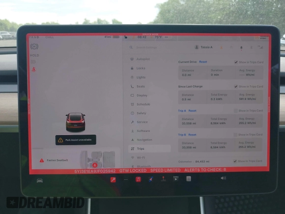 2018 Tesla Model 3 Long Range Battery z VIN 5YJ3E1EA9JF025942, wystawiony jako IAAI lot #42122703 z przebiegiem 84 453 mil mil oraz . Historia ofert i sprzedaży dostępna na DreamBid. Obrazek 7.